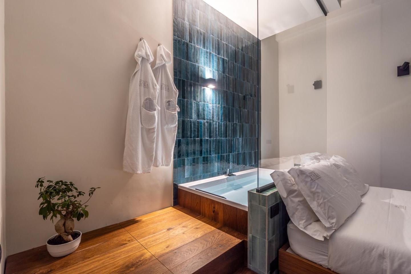 Palazzo Italia Suites Bari Bagian luar foto